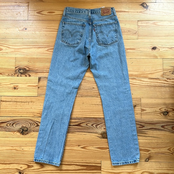 LEVI 501 straight leg jeans | size 26 - Picture 3 of 6